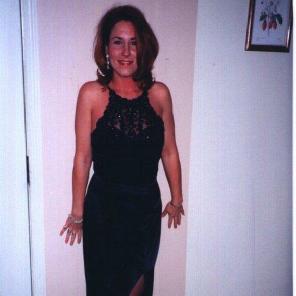 Meet your Posher, Wendy - Picture 2 of 2